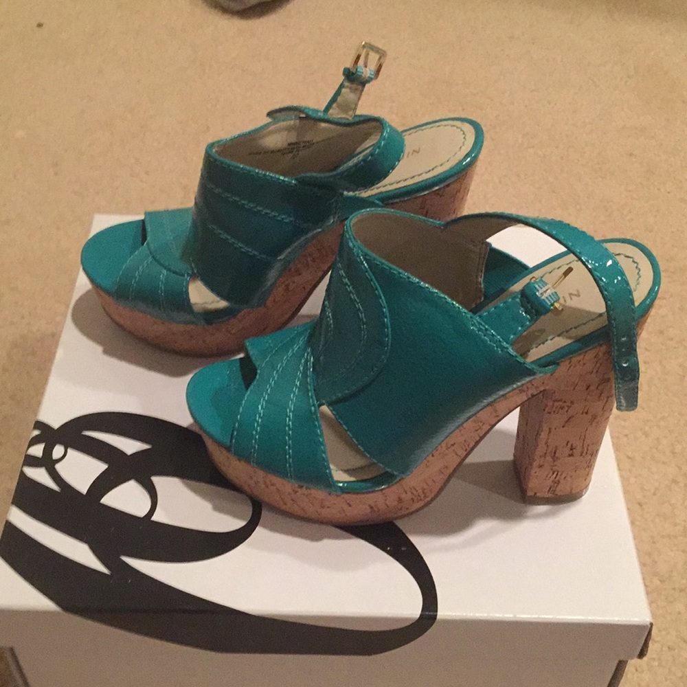 Nine West size 7 cork platform sandals